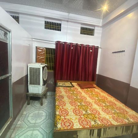 Hotel Yatri Niwas 바라나시 외부 사진