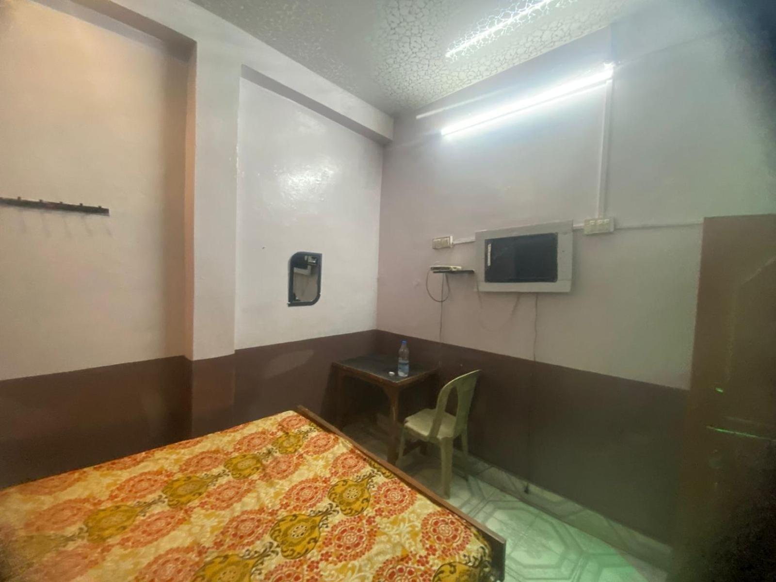 Hotel Yatri Niwas 바라나시 외부 사진