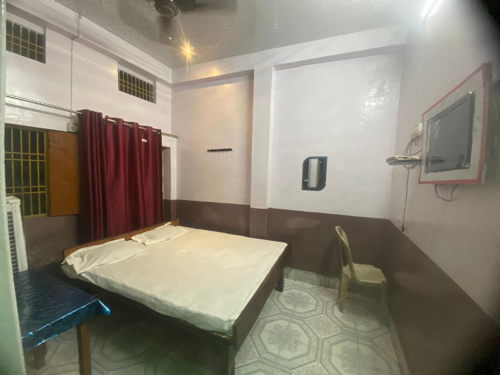 Hotel Yatri Niwas 바라나시 외부 사진